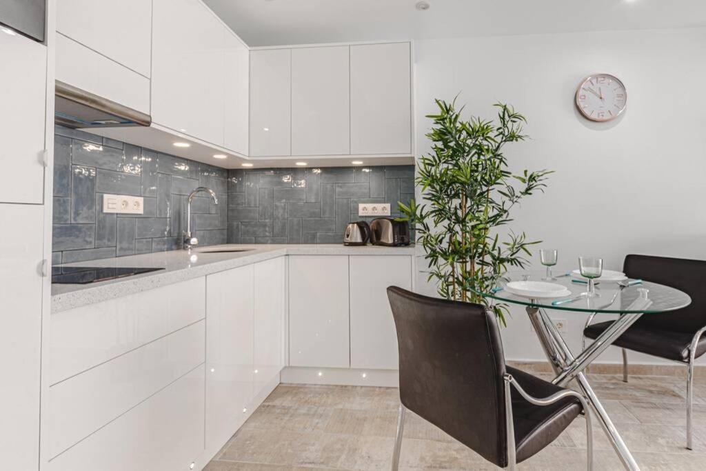 Tenerife Royal Gardens One Bedroom Apartment Playa de las Americas  Exteriör bild