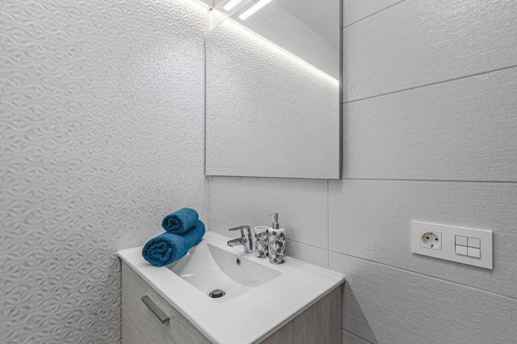 Tenerife Royal Gardens One Bedroom Apartment Playa de las Americas  Exteriör bild