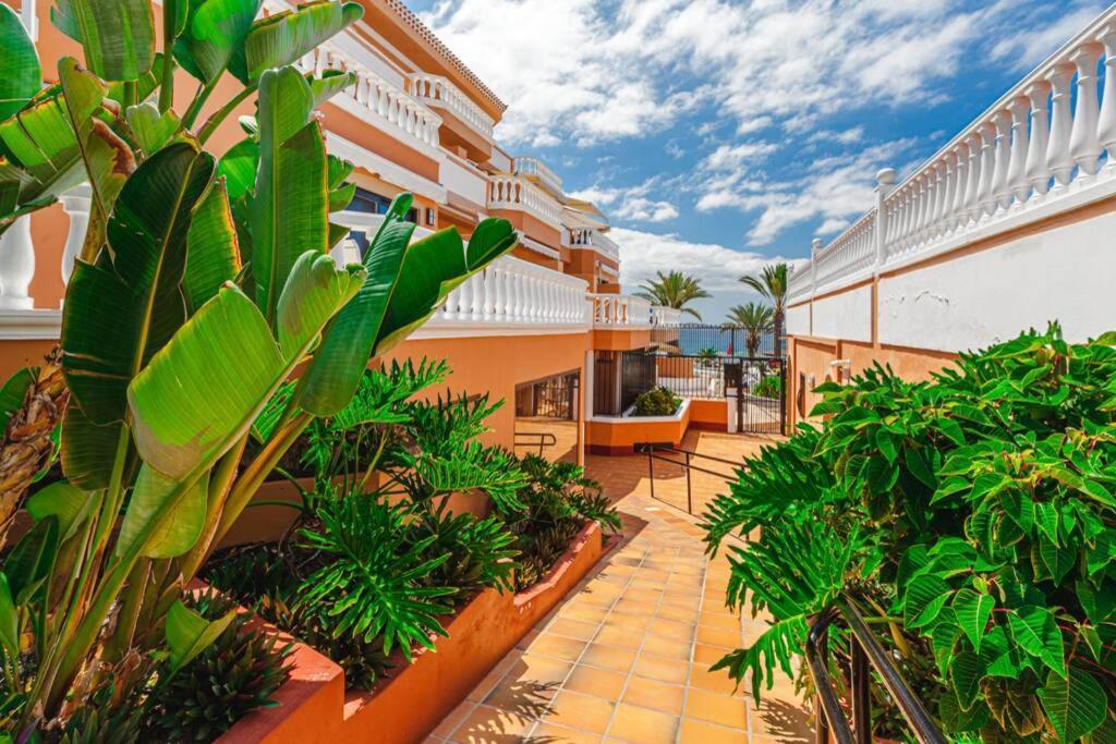 Tenerife Royal Gardens One Bedroom Apartment Playa de las Americas  Exteriör bild